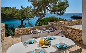 Waterfront Apartment 'Maria'. Pool. Wifi